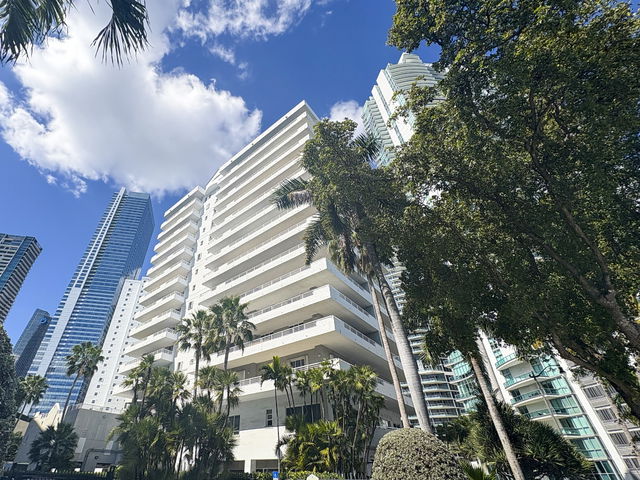 Commodore Bay photo 2